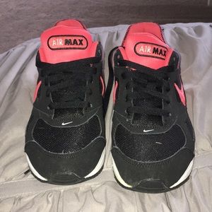 Nike AirMax tennis shoes pink and black. Youth 5.5